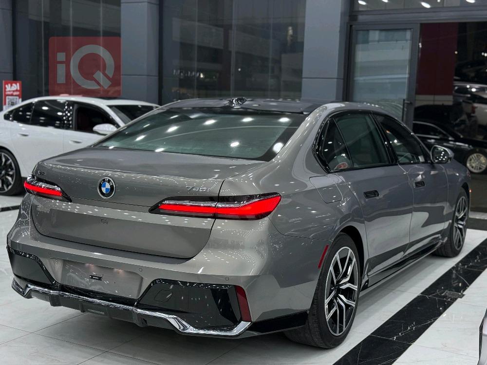 بي ام دبليو الفئة 7